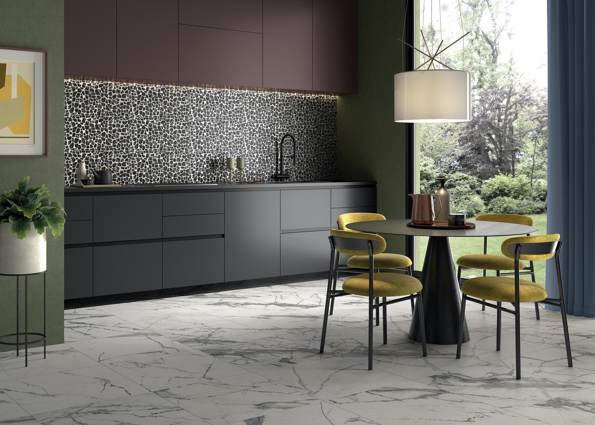 Cuisine au sol effet marbre et mur à décor Cuisine au sol effet marbre blanc veiné et crédence à décor multicolore derrière les meubles gris